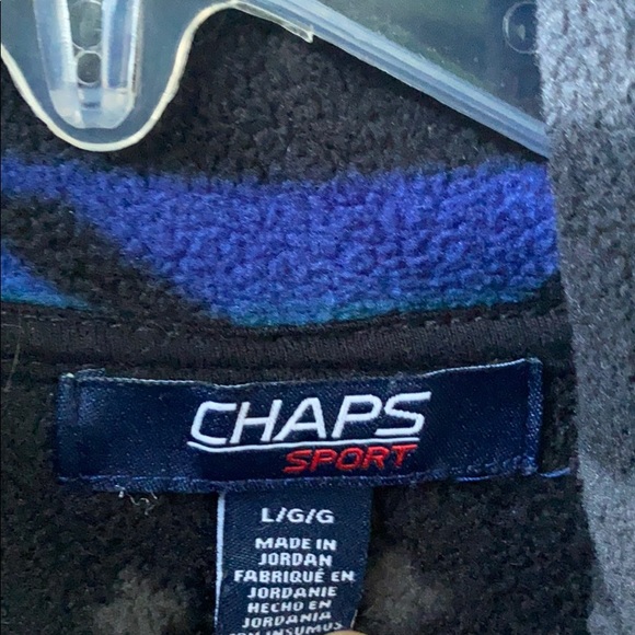 Pattern Fleece Vest - Picture 5 of 5